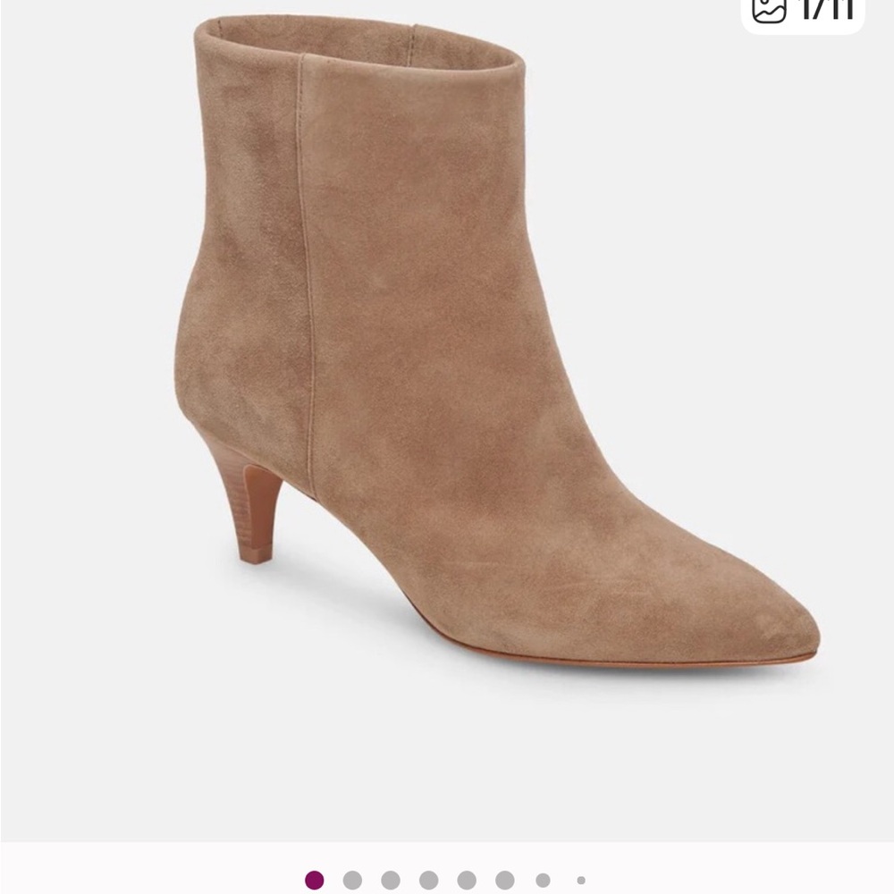 Dolce Vita Dee Kitten Heel Boot, size 8 but fits small